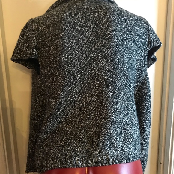 NEW KNIT CO SHAWL COLLAR SLEEVELESS CARDIGAN - SIZE M- GRAY,BLACK,WHITE - Picture 8 of 12